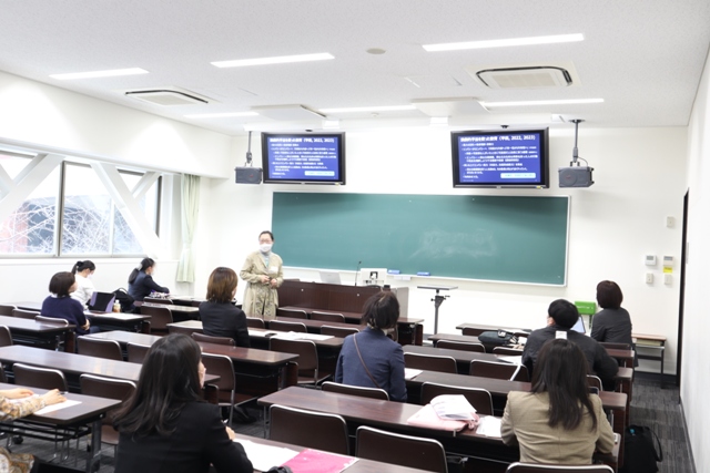 草薙 優加先生のご発表